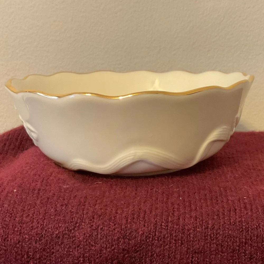Vintage Classic Lenox Serving Bowls - Set of Two